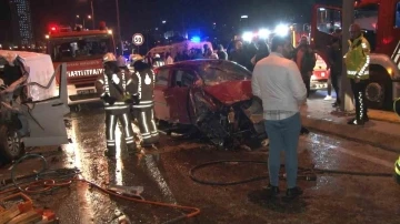 Bağcılar’da refüjü aşan ehliyetsiz sürücü facia yaşattı: 1’i ağır 3 yaralı
