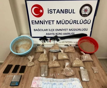 Bağcılar’da uyuşturucu operasyonu: 9 kilo 908 gram eroin ele geçirildi
