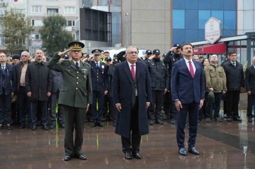 Bahçelievler Belediyesi 10 Kasım’da Atatürk’ü saygıyla andı
