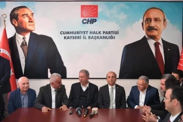 Bakan Akar, CHP ve İYİ Parti il başkanlıklarını ziyaret etti
