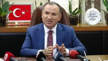 Bakan Bozdağ, “Sözlerini yerine getirmezlerse NATO’ya giriş vizesini Türkiye’den alamazlar”
