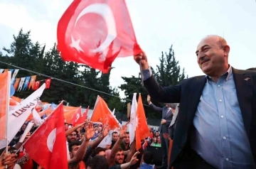 Bakan Çavuşoğlu: &quot;Suriyelileri gönderelim ama insani bir şekilde Türk’e yakışır bir şekilde gönderelim&quot;
