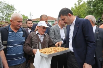 Bakan Kurum: “Pazartesi günü 5 milyon liralık kaynağı belediyemize göndereceğim’’
