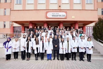 Bakan Tekin Erzurum’da öğretmen ve öğrencilerle buluştu
