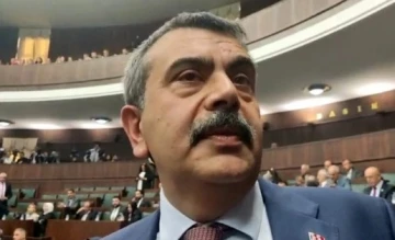 Bakan Tekin: &quot;(Ara tatillerin kaldırılması) Böyle bir talep gelirse bakarız”
