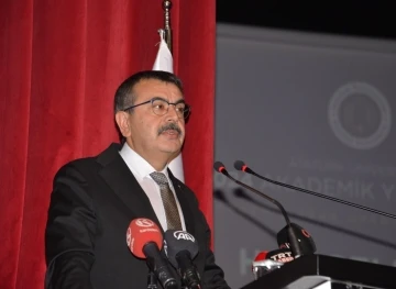 Bakan Tekin: &quot;Üniversiteler Bakanlığın politikalarını izlemeli&quot;
