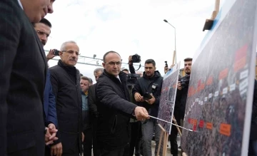 Bakan Uraloğlu’ndan Bolu’ya 4 köprülü kavşak müjdesi
