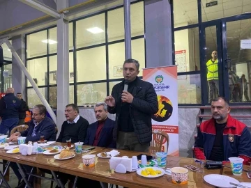 Bakan Yardımcısı Baydaş ile Vali Şahin itfaiyecilerle iftar yaptı
