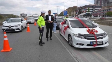 ’Bakanlık personeliyim’ dedi, polisleri tehdit etti: &quot;Allah, bir adli işlemde seni benle karşılaştırır&quot;
