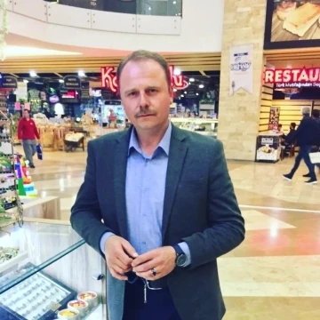 Bakımını yaptığı arılar ölümüne neden oldu
