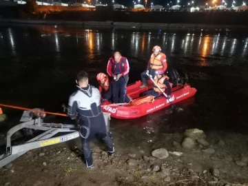 Balık tutma sevdası kötü bitti: Baraja düşen çocuğu arama çalışmaları sürüyor