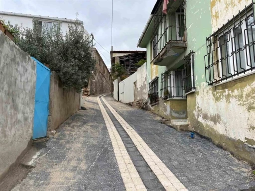 Balıkesir Büyükşehir; Bandırma ve Manyas kırsalına parke taşı döşedi
