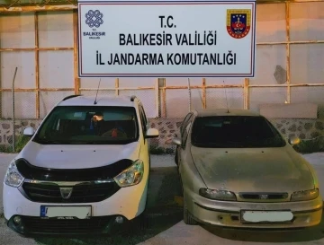 Balıkesir’de göçmen kaçakçısı 2 organizatör tutuklandı
