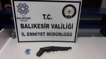 Balıkesir’de ’Huzur’ operasyonu: 302 şüpheliden 111’i tutuklandı
