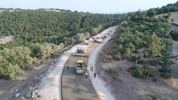 Balıkesir’de ilk beton yol yapılıyor
