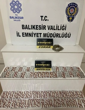 Balıkesir’de narkotikten 2 şahsa uyuşturucu operasyonu
