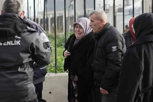 Balıkesir’deki patlamada hayatını kaybedenlerin aileleri de Bursa Adli Tıp Kurumuna geldi