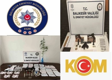 Balıkesir merkezli tefecilik operasyonunda 10 gözaltı
