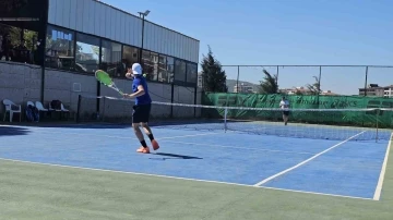 Bandırma’da Bahar Kupası Türkiye Tenis Şampiyonası