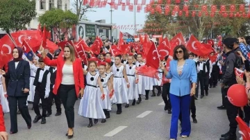 Bandırma’da Cumhuriyet coşkusu
