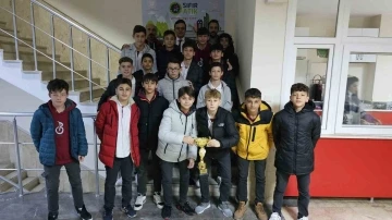 Bandırma’da okul sporlarında Balıkesir 1’incisi oldular
