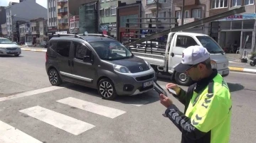 Bandırma’da trafikte &quot;Önce yaya&quot; denetimleri devam ediyor
