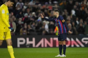 Barcelona’da Jordi Alba sezon sezonu takımdan ayrılacak
