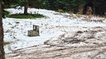 Bartın’da sahilde fırtına, yüksek kesimlerde kar etkili oldu
