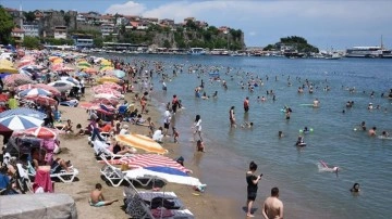 Bartın'da olumsuz hava koşulları nedeniyle denize girmek yasaklandı