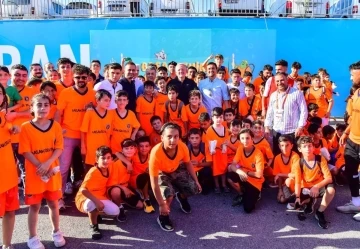 Başakşehir’den bir ilk; tribünde çocuk parkı
