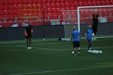 Başakşehir, Fenerbahçe maçı hazırlıklarını tamamladı
