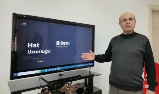 Basın toplantısında tramvay vaadini açıkladı, halk otobüsü kiraladı
