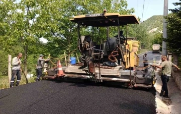 Başiskele Tepecik köy yolu asfaltlanıyor
