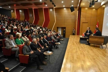 Başkan Aktaş: &quot;Gençlere büyük görevler düşüyor&quot;