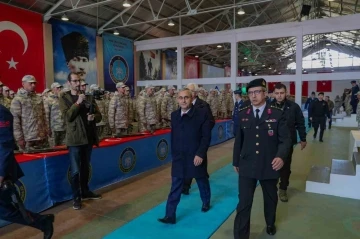 Başkan Alim Işık sözleşmeli erlerin yemin törenine katıldı
