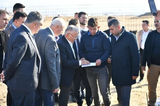 Başkan Büyükkılıç, Develi’nin giriş kapısı olacak yeni terminal inşaatını inceledi
