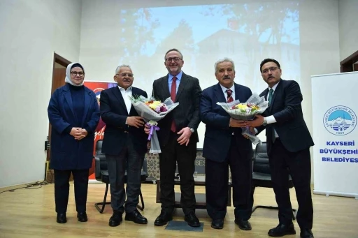 Başkan Büyükkılıç, ‘Osmanlı Devlet Geleneğinde Protokol Konferası’na katıldı
