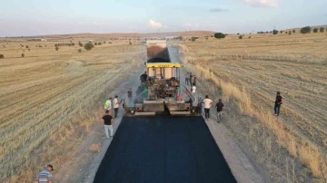 Başkan Büyükkılıç: &quot;Çevril - Taşhan arasındaki yolda 5 milyon 350 bin TL’lık çalışma yaptık&quot;
