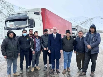 Başkan Büyüksu tır şoförlerinin imdadına yetişti
