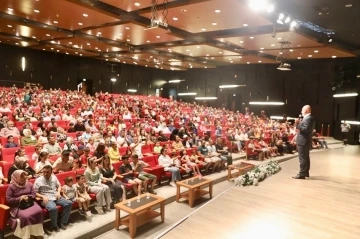 Başkan Çolakbayrakdar: &quot;Sıra dışı farklı hizmetlerle vatandaşımızın yanındayız&quot;
