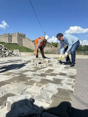 Başkan Demir, otopark çalışmalarını inceledi
