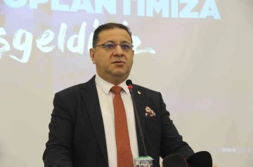 Başkan Eken: “Ben yerimi Zeki Bey’e çiçeklerle teslim edeceğim”
