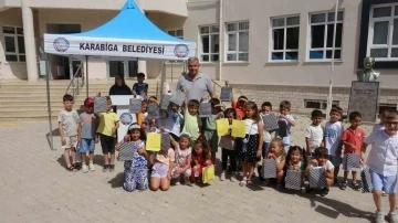 Başkan Elbi, öğrencilere akıllı saat sözünü tuttu
