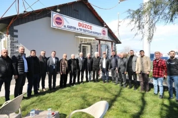 Başkan Özlü Düzce’nin yükünü taşıyan esnafla buluştu
