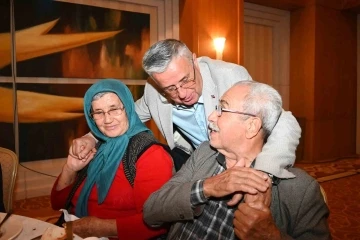 Başkan Topaloğlu’ndan yaşlılara iftar yemeği
