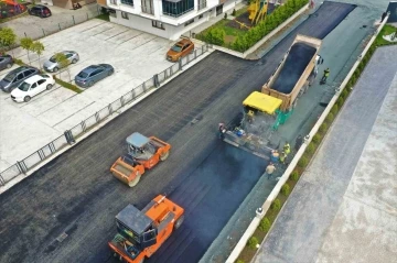 Başkan Tören: “Altyapısını tamamladığımız sokaklarda üstyapı çalışmaları başlatıyoruz”
