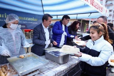 Başkan Yetişkin iftar sofrasında vatandaşlarla buluştu
