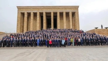 Başkan Zencirci Anıtkabir’i ziyaret etti
