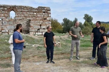 Başkan Zencirci kazı çalışmalarını yerinde inceledi
