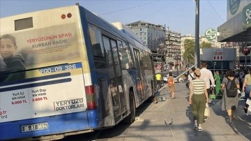 Başkentte EGO otobüsünün sinyalizasyon direğine çarptığı kazada 1 kişi yaralandı